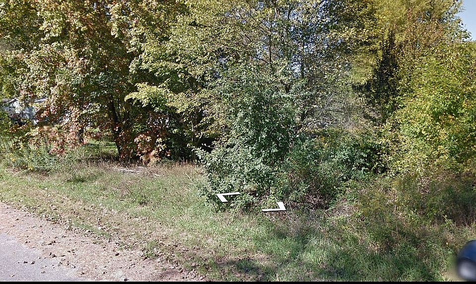 2nd image of 15322 Kathryn Ct