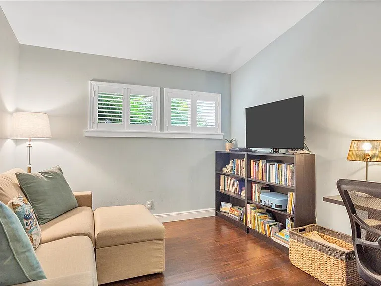 1110 SW 15th St — Photo 21
