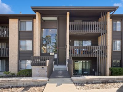 6151 Knoll Wood Rd APT 306, Willowbrook, IL, 60527