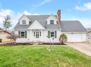 2632 Wildwood Ln, Columbus, IN 47201