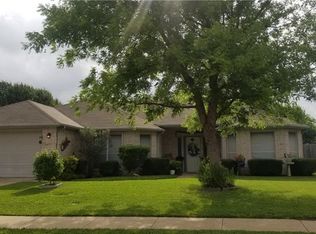 514 Morningside Ct, Midlothian, TX 76065