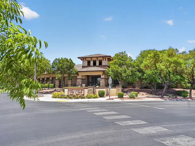 10643 Forum Peak Ln — Photo 42