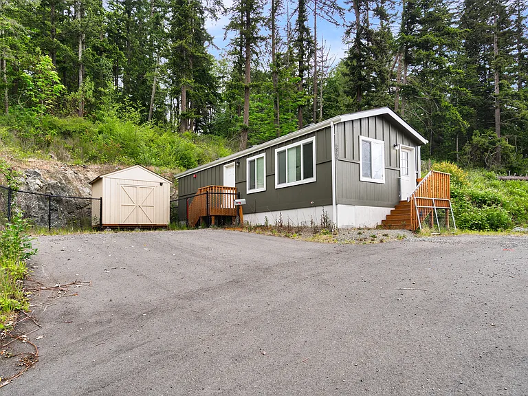 6869 State Route 20 — Photo 7