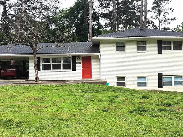 2752 Arrowood Dr #UPSTAIRS — Photo 1