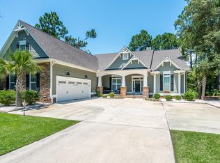 3674 Players Club Dr, Southport, NC 28461