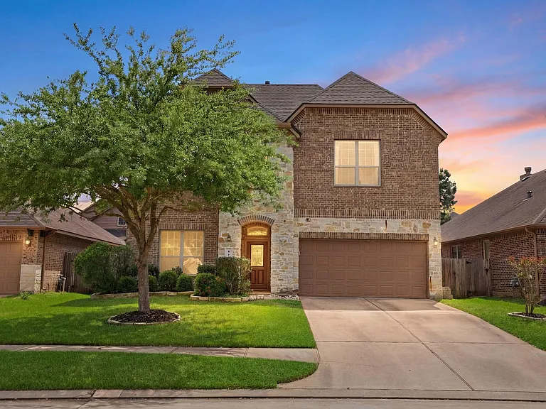 135 Deerfield Meadow Dr — Photo 1