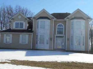 56 Saunders Ln, Hackettstown, NJ 07840