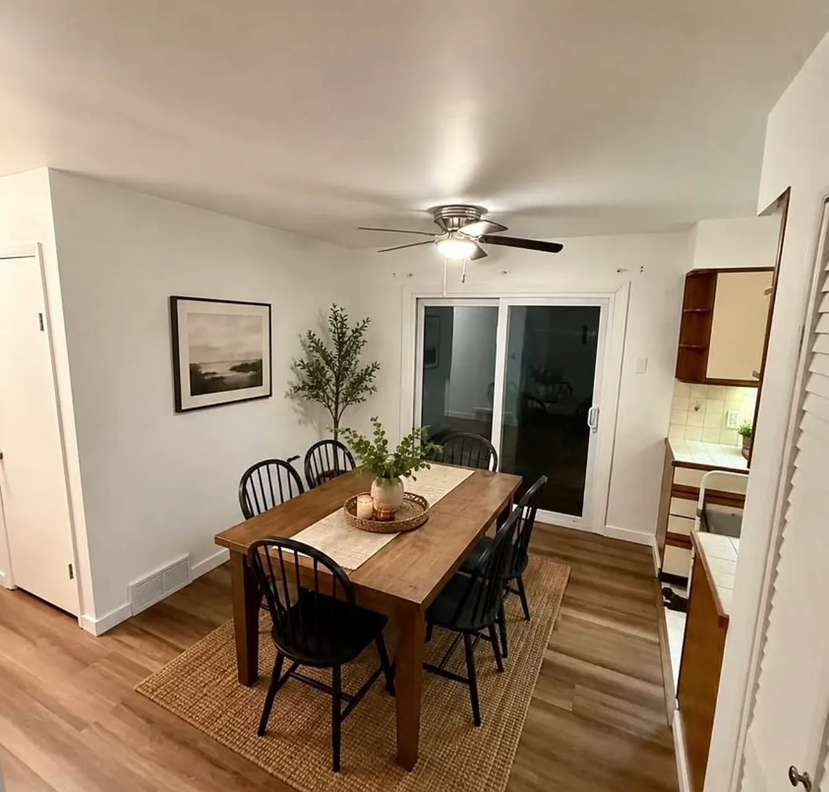 2429 Holly Dr — Photo 4