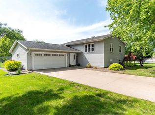 N5273 Clover Ct, Onalaska, WI 54650