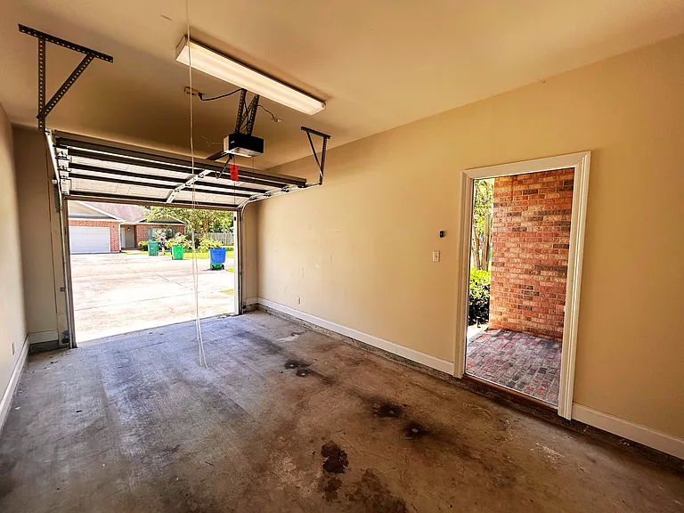12342 Pineview Ln — Photo 6