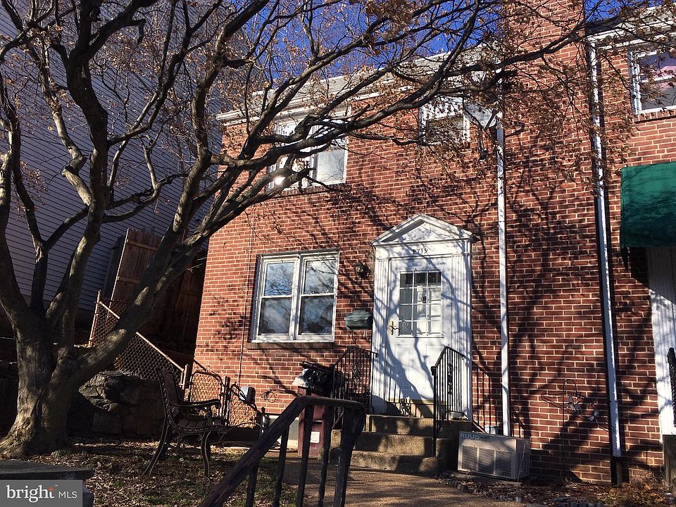 1st image of 2719 W 6th St
