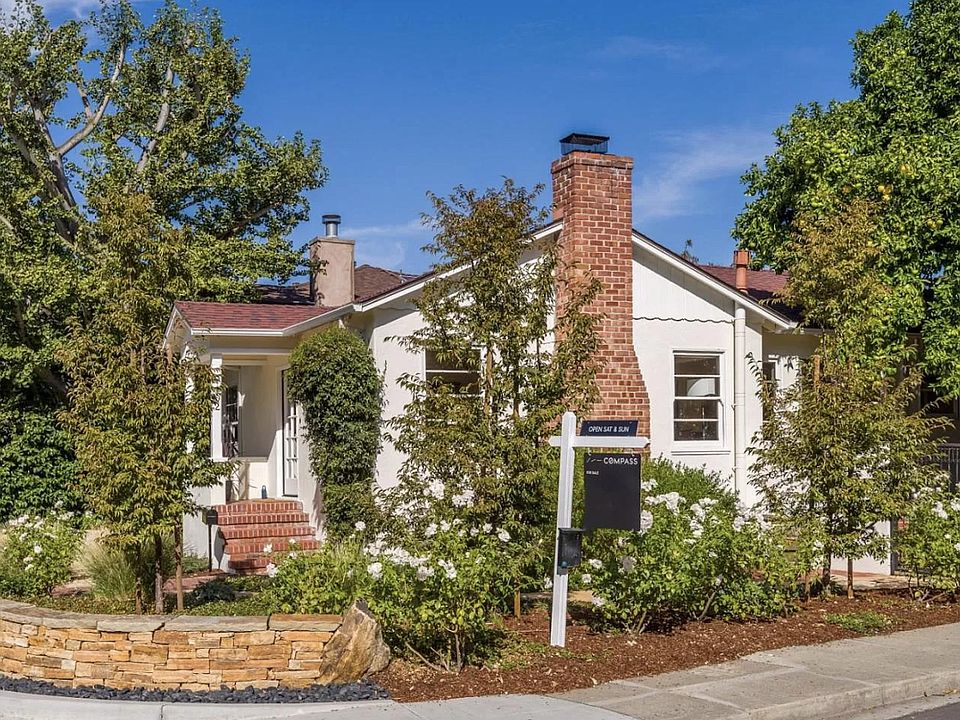 1st image of 102 Clover Ln