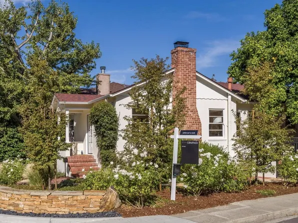 102 Clover Ln, Menlo Park, CA 94025