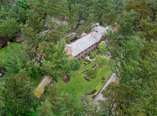 5 Deer Spring Ln, Pittsburgh, PA 15238