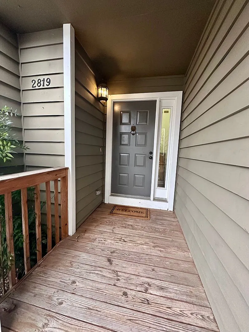 2-Bedroom, 2.5-Bath Condo with Water Views off Great Neck Road — Photo 2