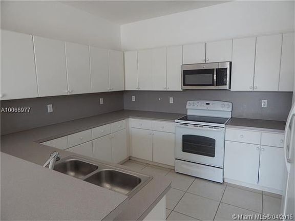 4th image of 8428 NW 109th Ct