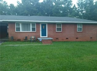 1008 Pinewood Dr, Walhalla, SC 29691