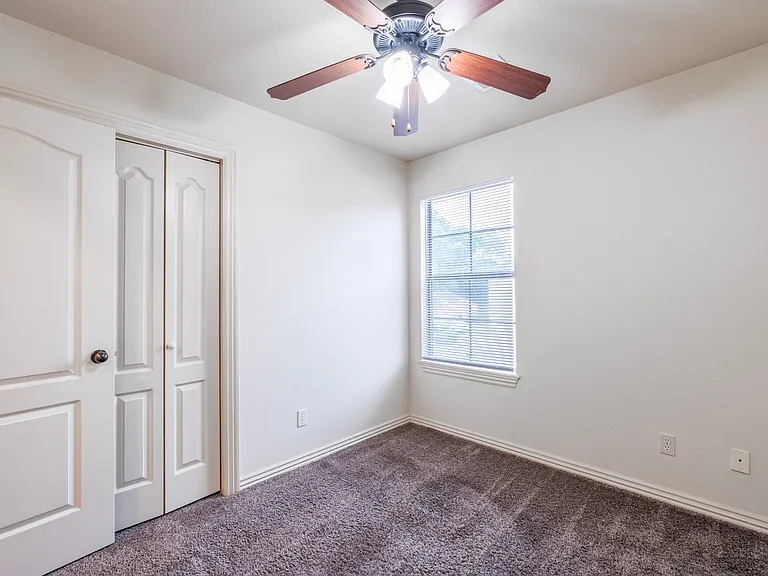 2625 N Arroyo Ave #4 — Photo 6
