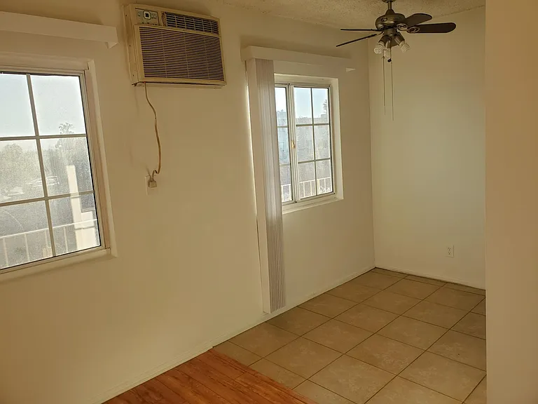 1128 Raymond Ave #5 — Photo 3