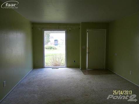 2nd image of 1937 Laurel Oak Dr