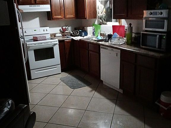 5th image of 1810 S Coconino Dr