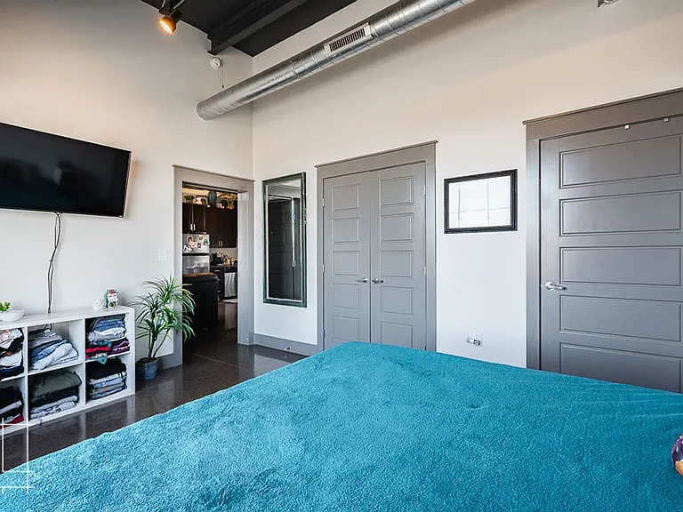 Wonder Bread Lofts — Photo 124