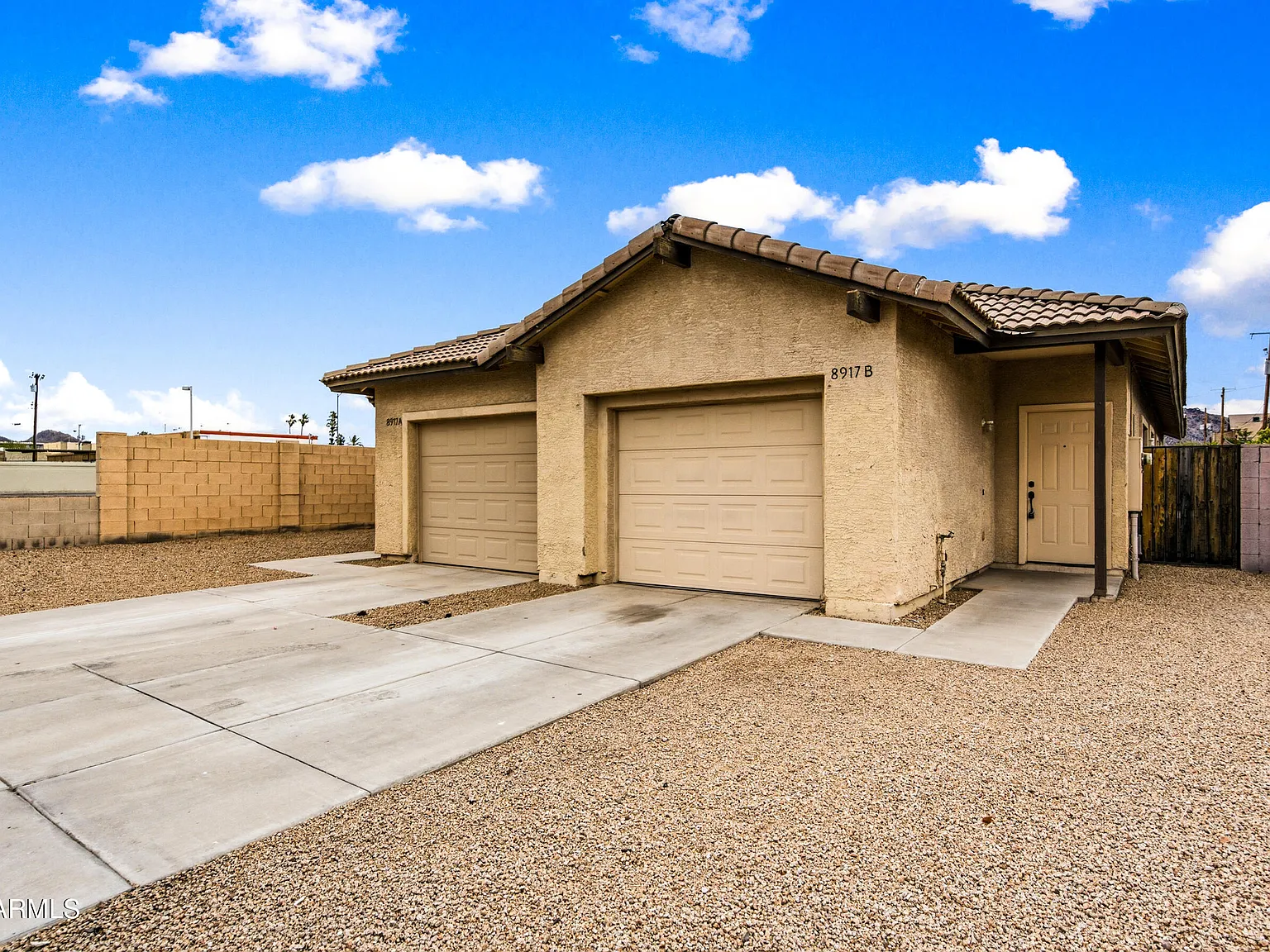 3 bed, 2.0 bath, 1102 sqft, $1,900 — Photo 1