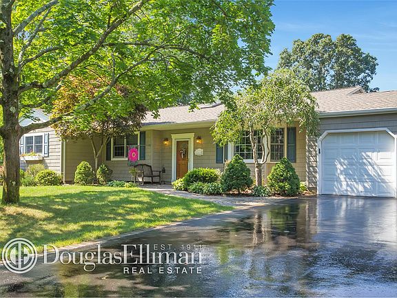 2nd image of 22 Kingfisher Dr