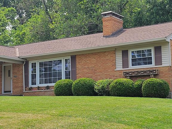 3rd image of 1089 Rosetree Ln