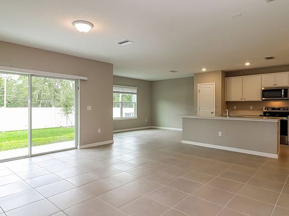 4th image of 2340 Shasta St #2192