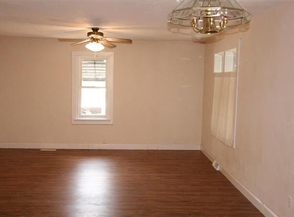 2nd image of 2459 Cleveland Blvd