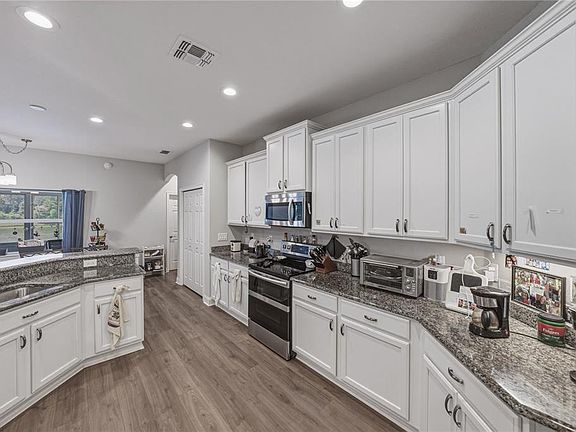 5th image of 1444 CYPRESS VIEW LANE