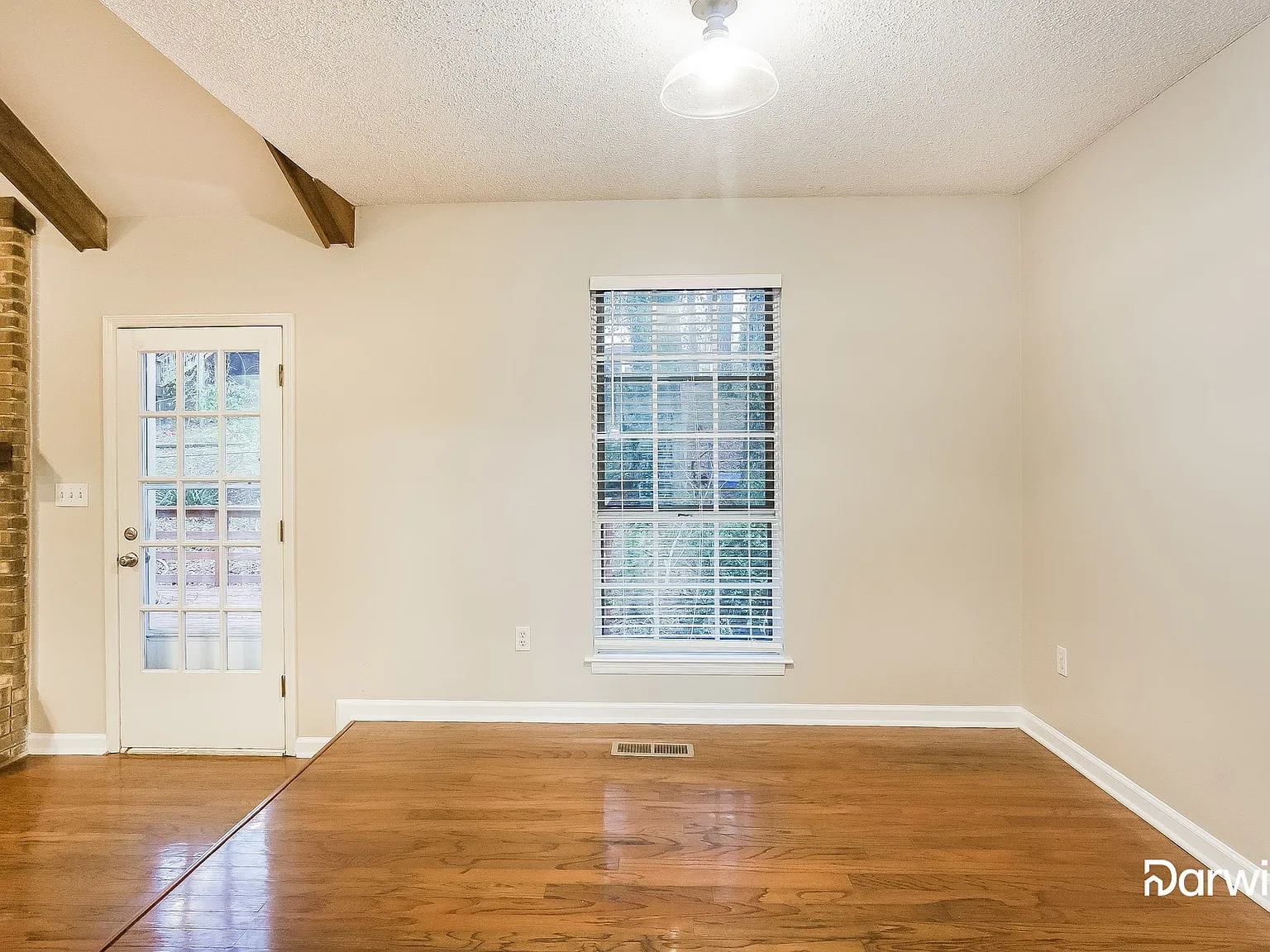3 bed, 2.0 bath, 1644 sqft, $1,925 — Photo 4