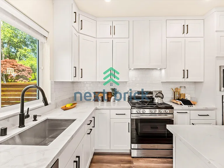 19528 22nd Ave SE #A — Photo 12