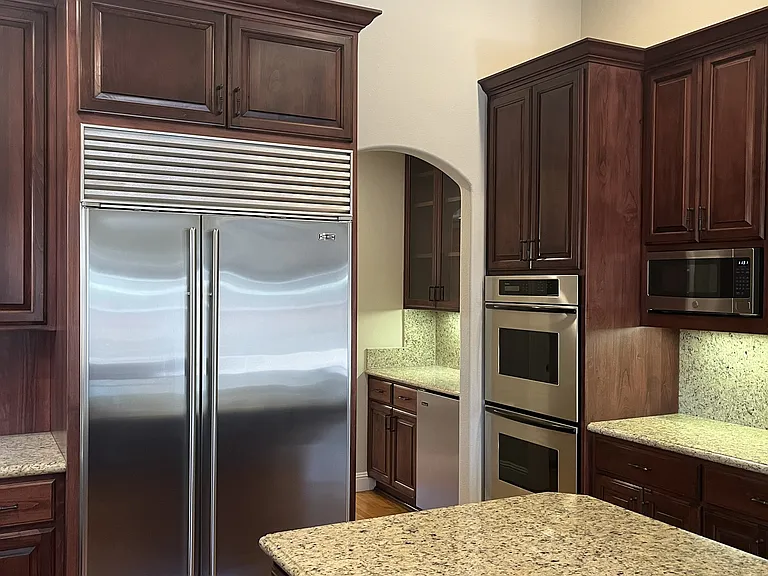 1078 Byerley Ave — Photo 30