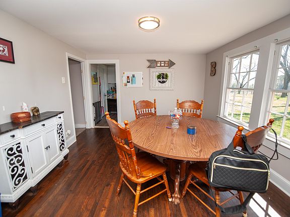 5th image of 864 Canaan Rd