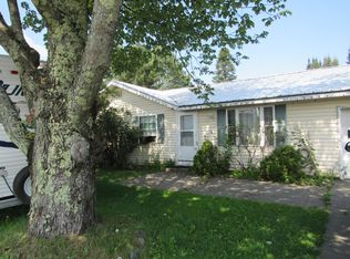 157 Mercer Rd, Norridgewock, ME 04957