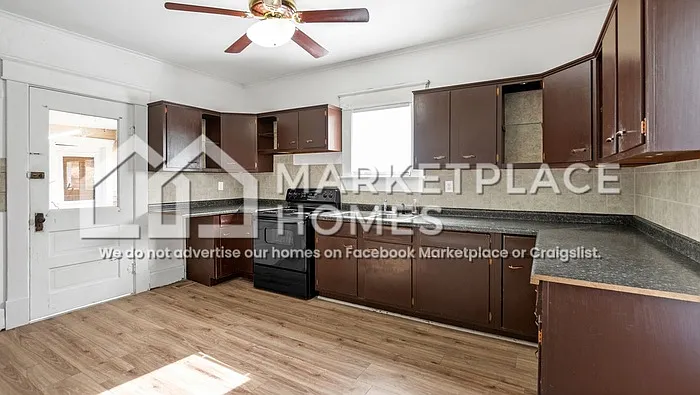 5202 E State Road 42 — Photo 8