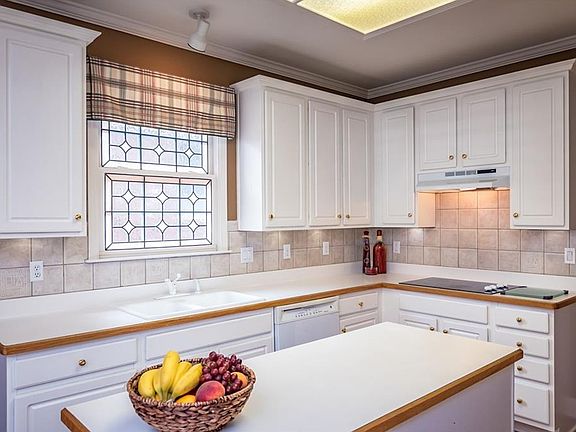 5th image of 2075 Hickory Station Cir