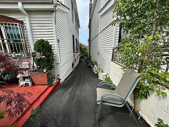 3rd image of 761 E 237th St