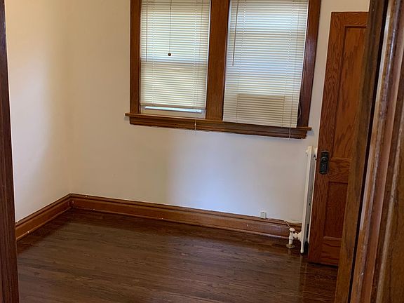 5th image of 2232 Scoville Ave Floor 2