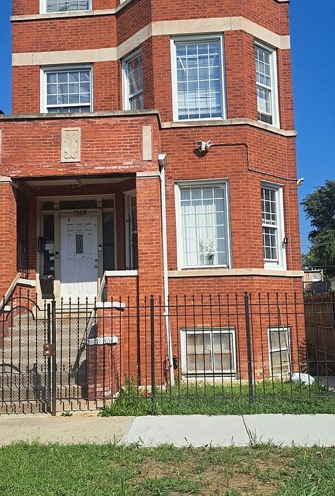 1st image of 1509 S Kedvale Ave