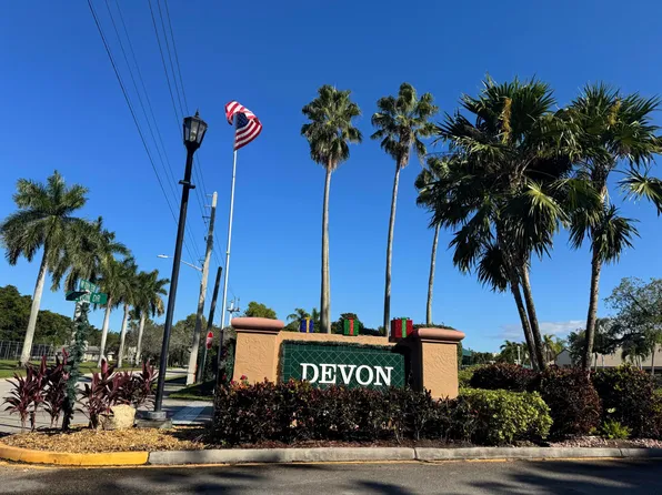 7516 N Devon Drive Drive #212, Tamarac, FL 33321