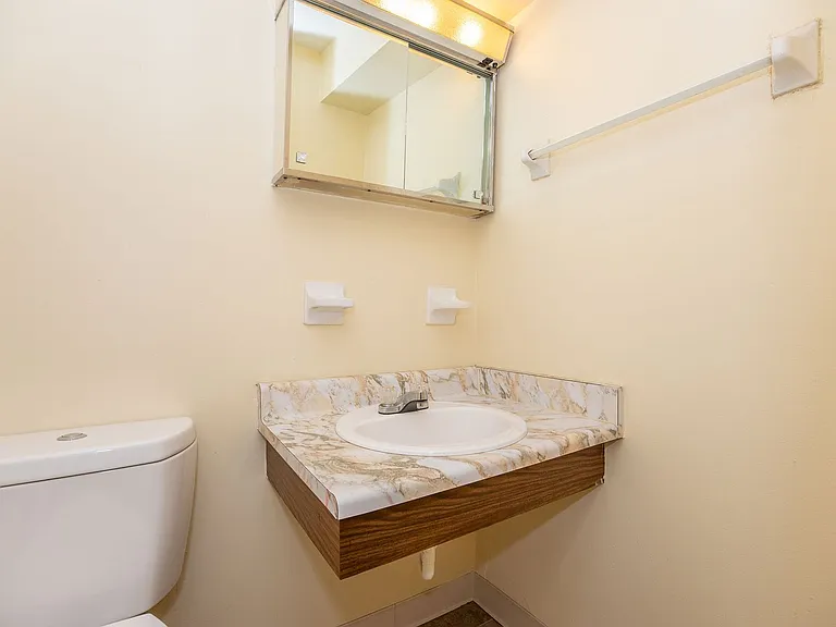 Townhomes at Fairways — Photo 33