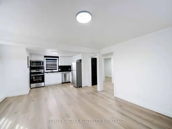 261 Grantham Ave, Saint Catharines, ON L2M 4Z6