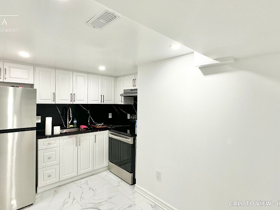 1st image of 19 Tremely Cres #2
