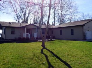 46896 Meadow Ln, Decatur, MI 49045