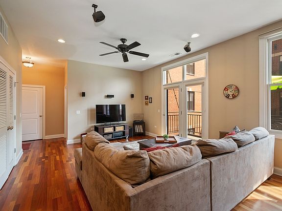 2nd image of 4814 N Damen Ave APT 301