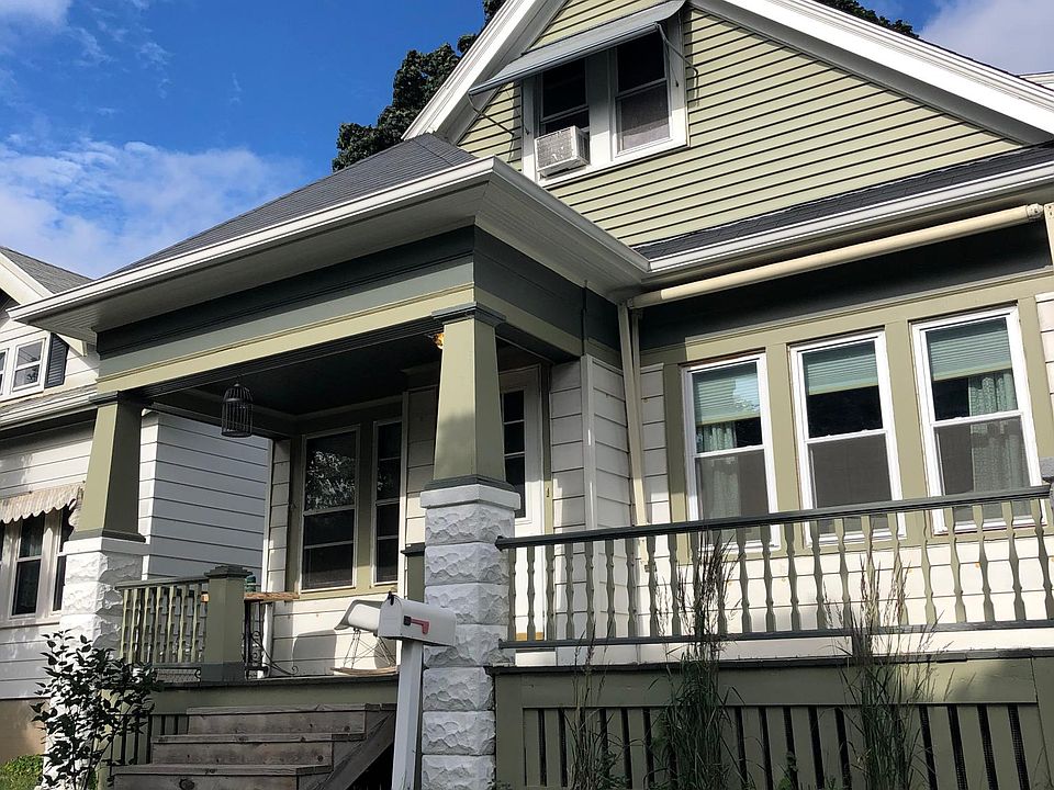 1st image of 3472 N Bremen St #A