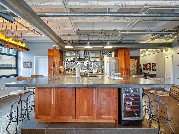 4th image of 878 Peachtree St NE APT 824